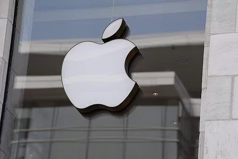 Apple Earnings Hold Steady, Stock Price Sits Tight